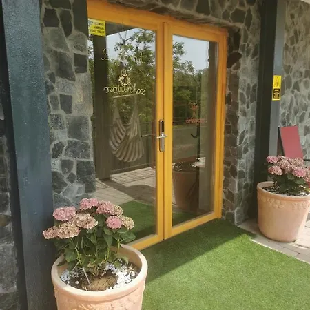 Pensjonat Illaberek Vendeghaz Sukoró