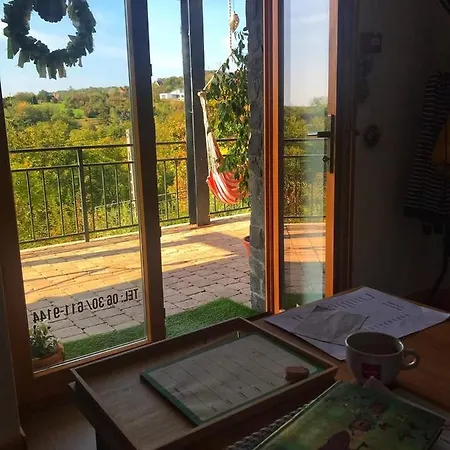 Pensjonat Illaberek Vendeghaz *